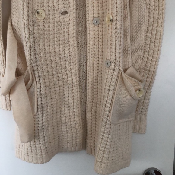 Bcbg sweater size XS like new - Picture 2 of 3